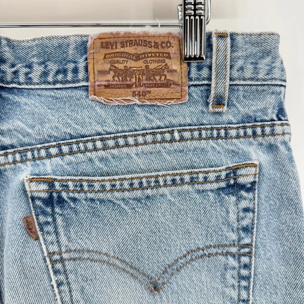 Vintage Y2K‎ Mens 36x30 Levis 540 Relaxed Fit Distressed Light Wash Jeans Denim